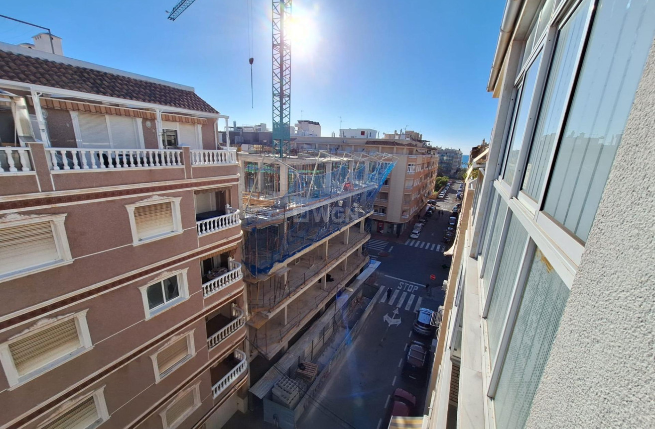 Wiederverkauf - Wohnung - Torrevieja - Centro