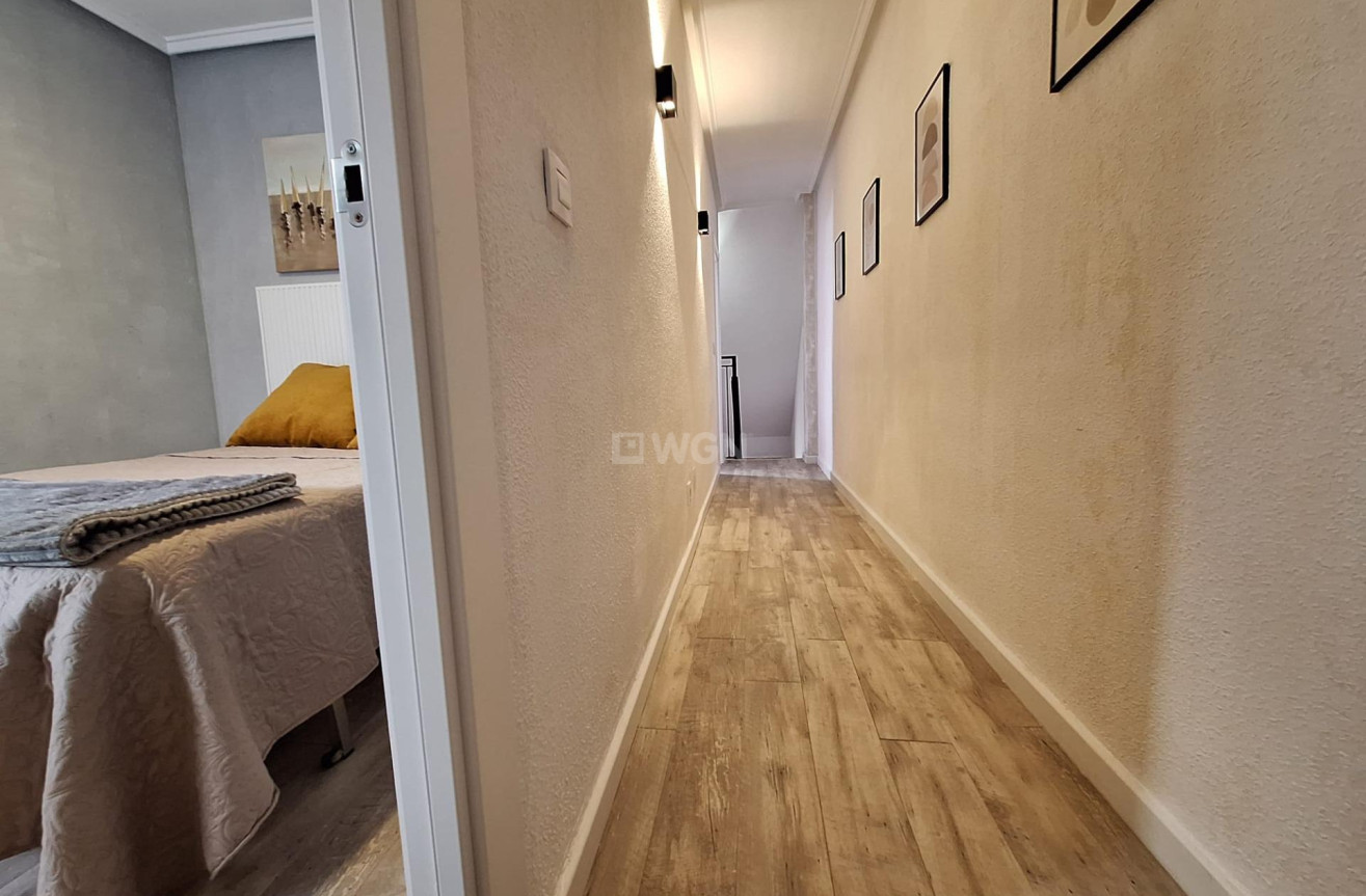 Wiederverkauf - Wohnung - Torrevieja - Centro