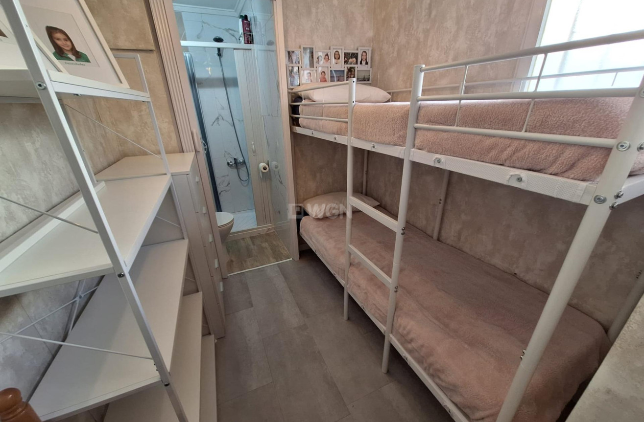 Wiederverkauf - Wohnung - Torrevieja - Centro