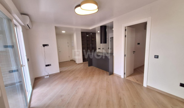 Odsprzedaż - Mieszkanie w bloku - Torrevieja - Playa de los Locos