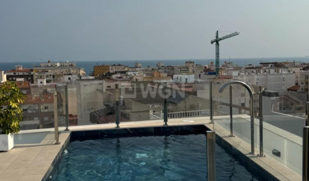 Odsprzedaż - Mieszkanie w bloku - Torrevieja - Playa del Cura
