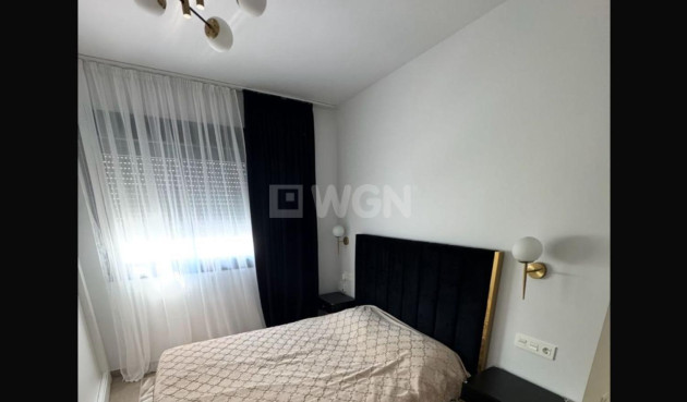 Odsprzedaż - Mieszkanie w bloku - Torrevieja - Playa del Cura