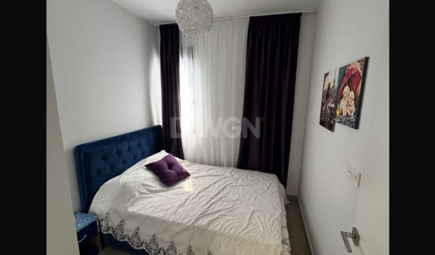 Odsprzedaż - Mieszkanie w bloku - Torrevieja - Playa del Cura