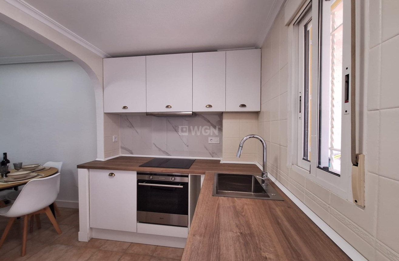 Odsprzedaż - Bungalow - Torrevieja - Sector 25
