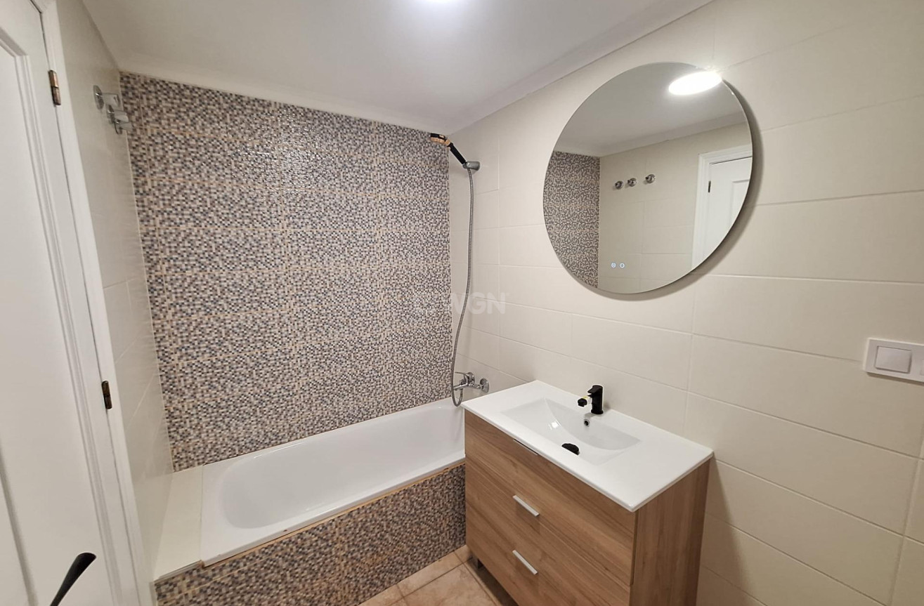 Odsprzedaż - Bungalow - Torrevieja - Sector 25
