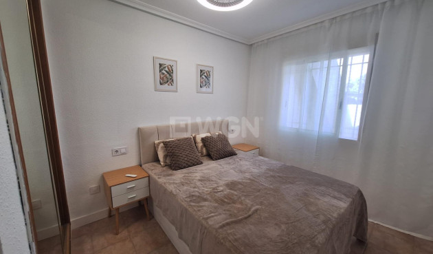 Odsprzedaż - Bungalow - Torrevieja - Sector 25