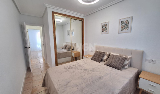 Odsprzedaż - Bungalow - Torrevieja - Sector 25
