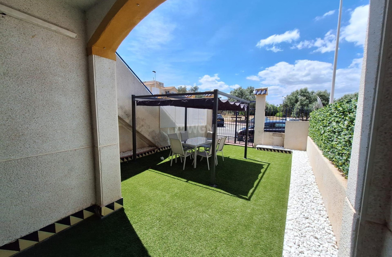 Odsprzedaż - Bungalow - Torrevieja - Sector 25