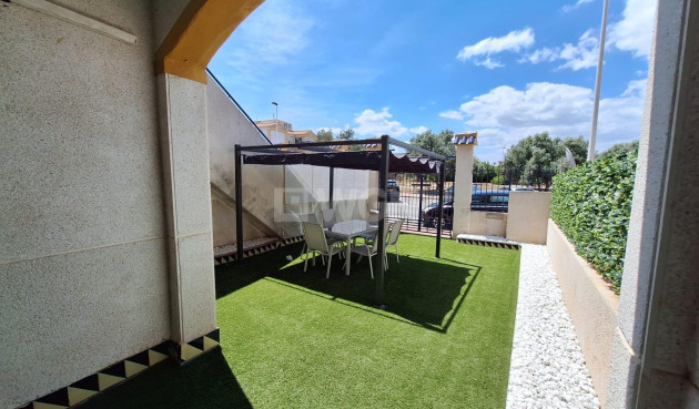 Odsprzedaż - Bungalow - Torrevieja - Sector 25