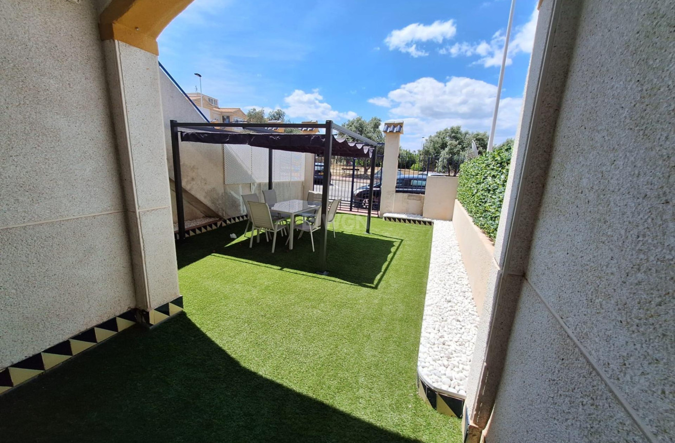 Odsprzedaż - Bungalow - Torrevieja - Sector 25