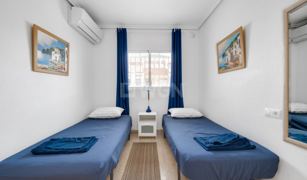 Odsprzedaż - Mieszkanie w bloku - Orihuela Costa - Costa Blanca