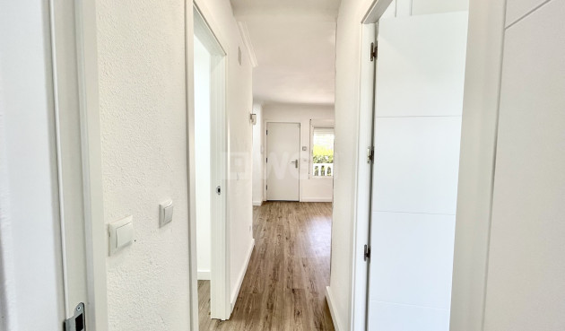 Odsprzedaż - Mieszkanie w bloku - Villamartin - Costa Blanca