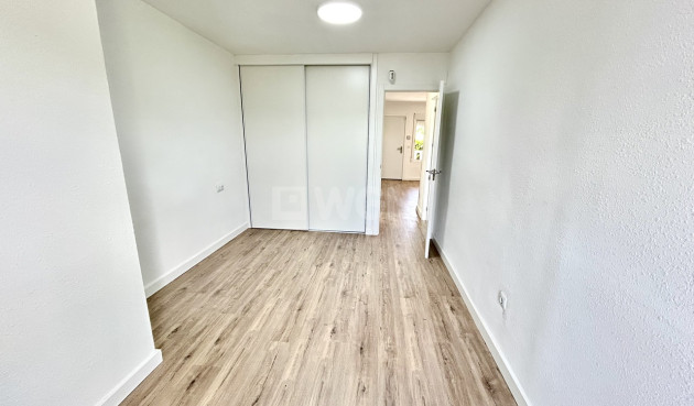 Odsprzedaż - Mieszkanie w bloku - Villamartin - Costa Blanca