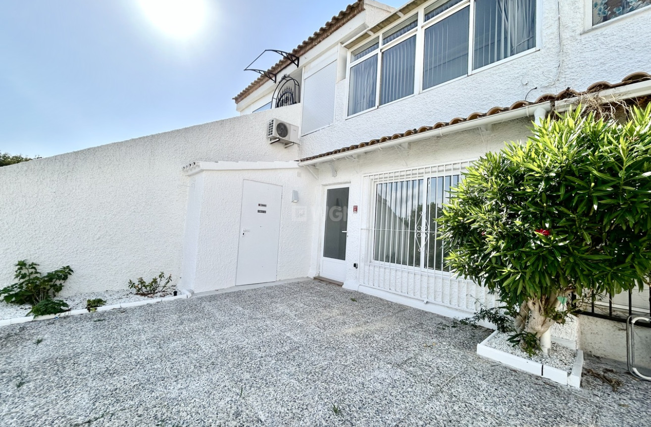 Odsprzedaż - Mieszkanie w bloku - Villamartin - Costa Blanca