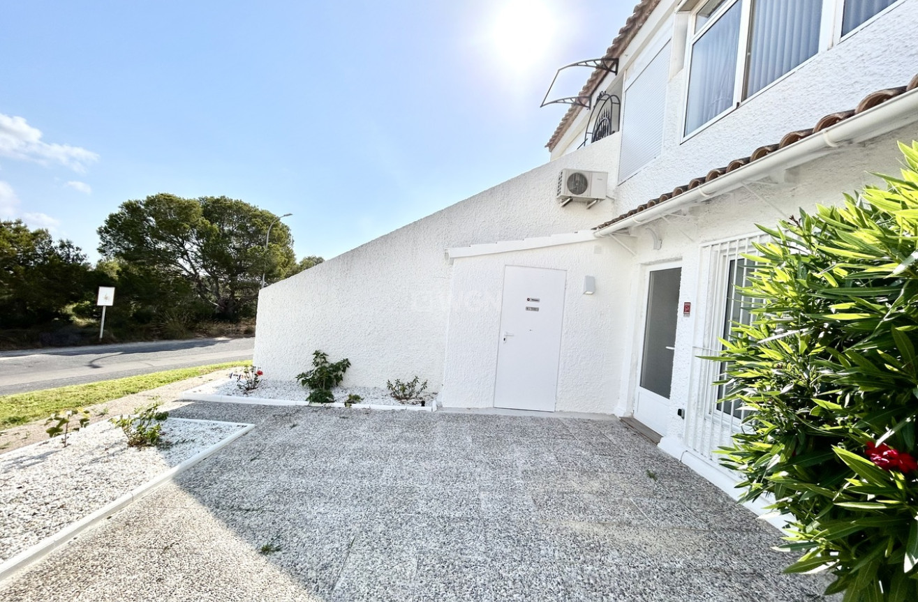 Odsprzedaż - Mieszkanie w bloku - Villamartin - Costa Blanca
