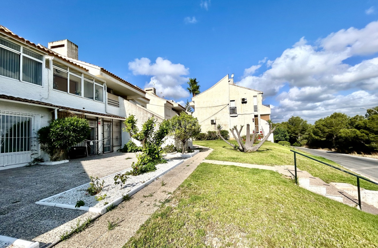 Odsprzedaż - Mieszkanie w bloku - Villamartin - Costa Blanca