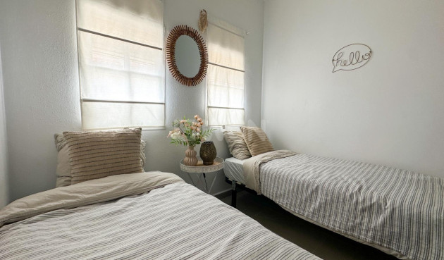 Odsprzedaż - Bungalow - Orihuela Costa - Costa Blanca