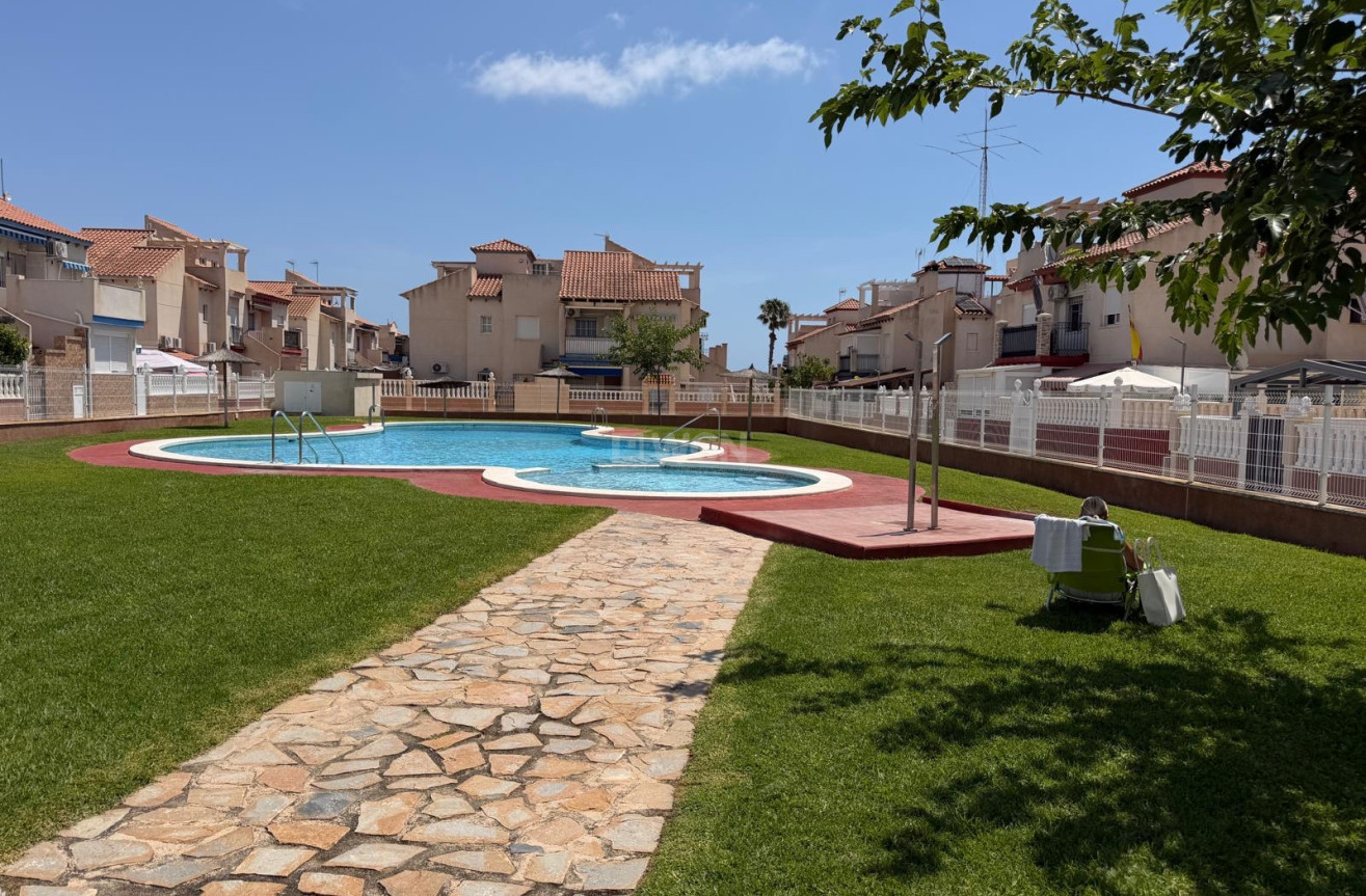 Odsprzedaż - Bungalow - Orihuela Costa - Costa Blanca