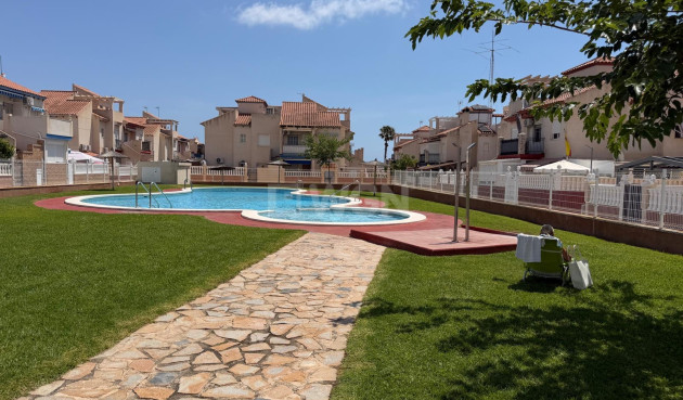 Odsprzedaż - Bungalow - Orihuela Costa - Costa Blanca