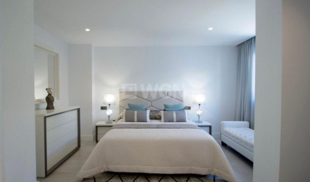 Odsprzedaż - Kamienica - Marbella - Las Brisas