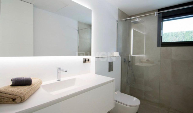 Odsprzedaż - Kamienica - Marbella - Las Brisas