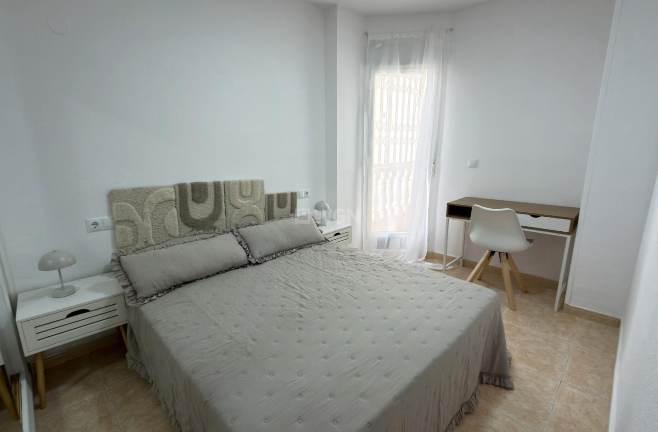 Odsprzedaż - Mieszkanie w bloku - Torrevieja - Centro