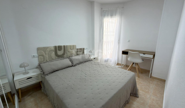 Odsprzedaż - Mieszkanie w bloku - Torrevieja - Centro