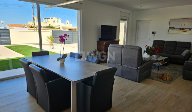 Odsprzedaż - Villa - Torrevieja - La Siesta - El Salado - Torreta
