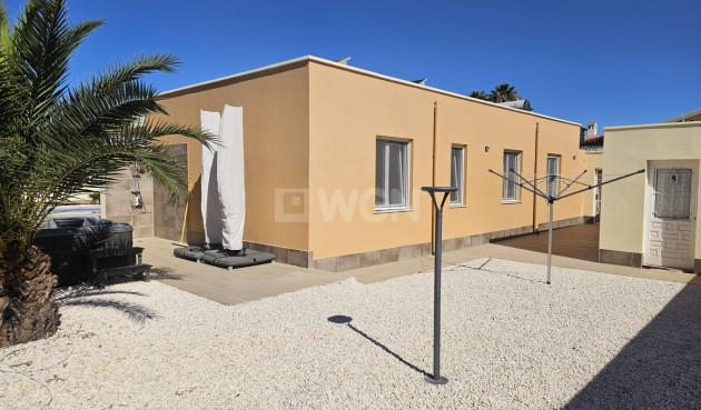 Odsprzedaż - Villa - Torrevieja - La Siesta - El Salado - Torreta