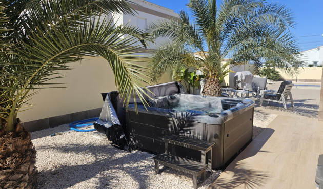 Odsprzedaż - Villa - Torrevieja - La Siesta - El Salado - Torreta