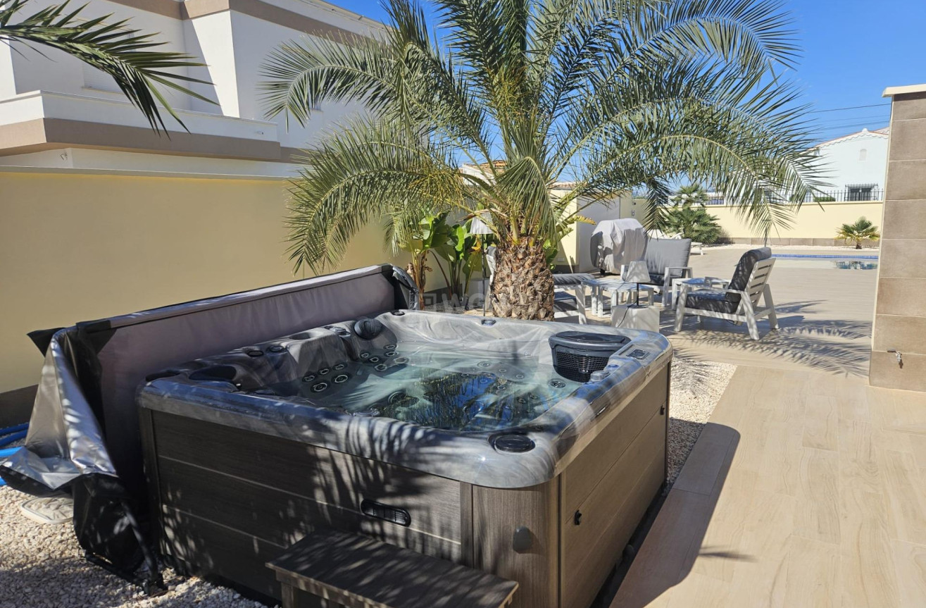 Odsprzedaż - Villa - Torrevieja - La Siesta - El Salado - Torreta