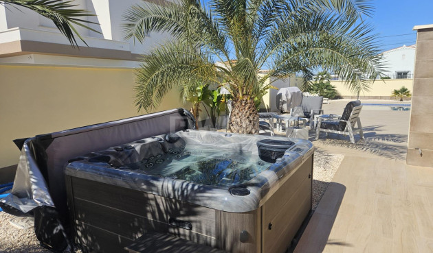 Odsprzedaż - Villa - Torrevieja - La Siesta - El Salado - Torreta