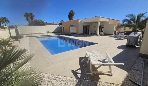 Odsprzedaż - Villa - Torrevieja - La Siesta - El Salado - Torreta