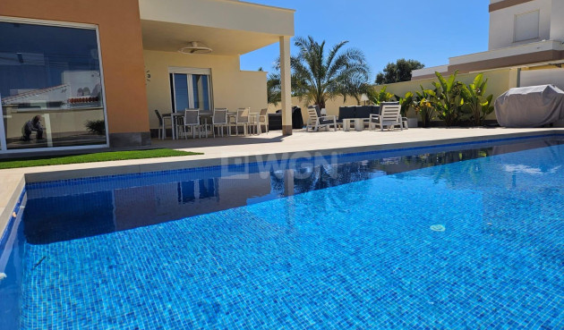 Odsprzedaż - Villa - Torrevieja - La Siesta - El Salado - Torreta
