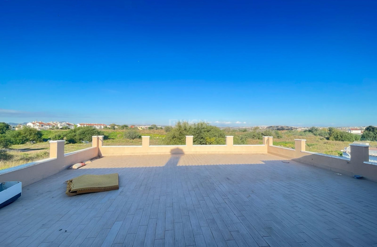 Wiederverkauf - Villa - Torrevieja - La Siesta - El Salado - Torreta