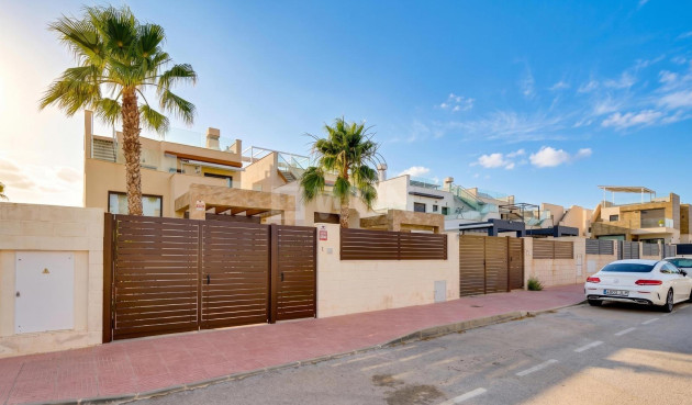 Resale - Villa - Ciudad Quesada - Pueblo Bravo