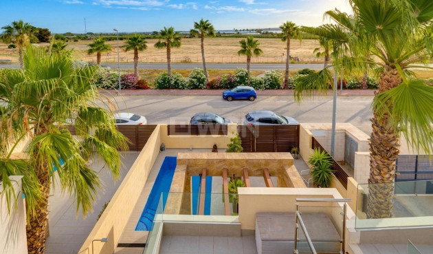 Resale - Villa - Ciudad Quesada - Pueblo Bravo