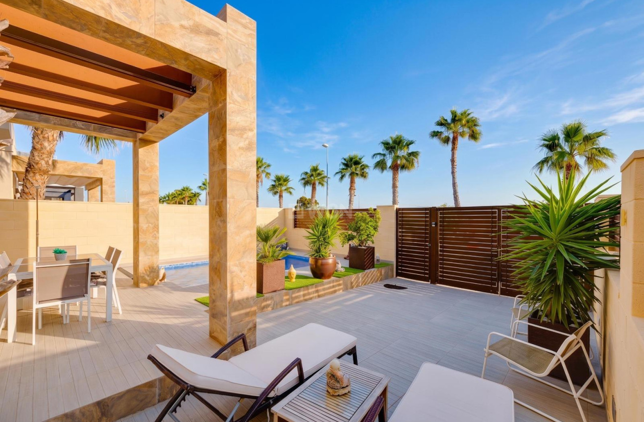 Resale - Villa - Ciudad Quesada - Pueblo Bravo