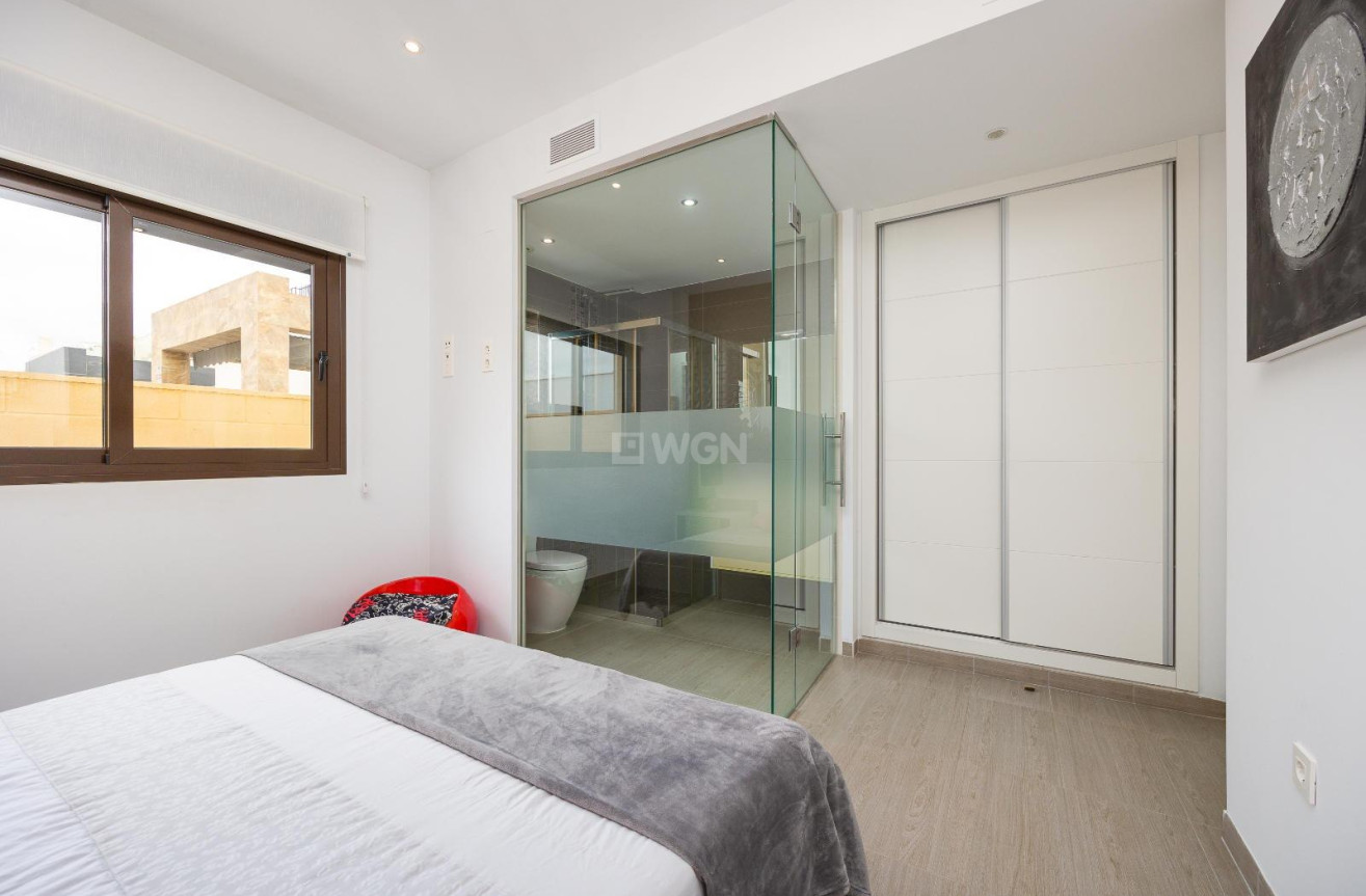 Resale - Villa - Ciudad Quesada - Pueblo Bravo
