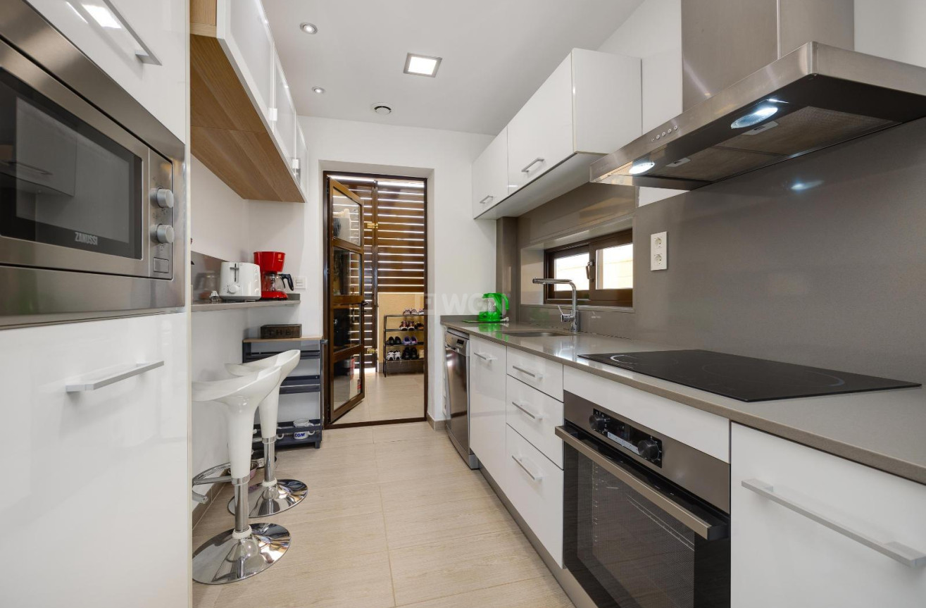 Resale - Villa - Ciudad Quesada - Pueblo Bravo