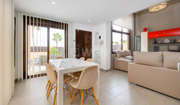 Resale - Villa - Ciudad Quesada - Pueblo Bravo