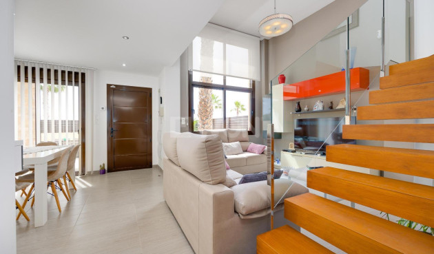 Resale - Villa - Ciudad Quesada - Pueblo Bravo