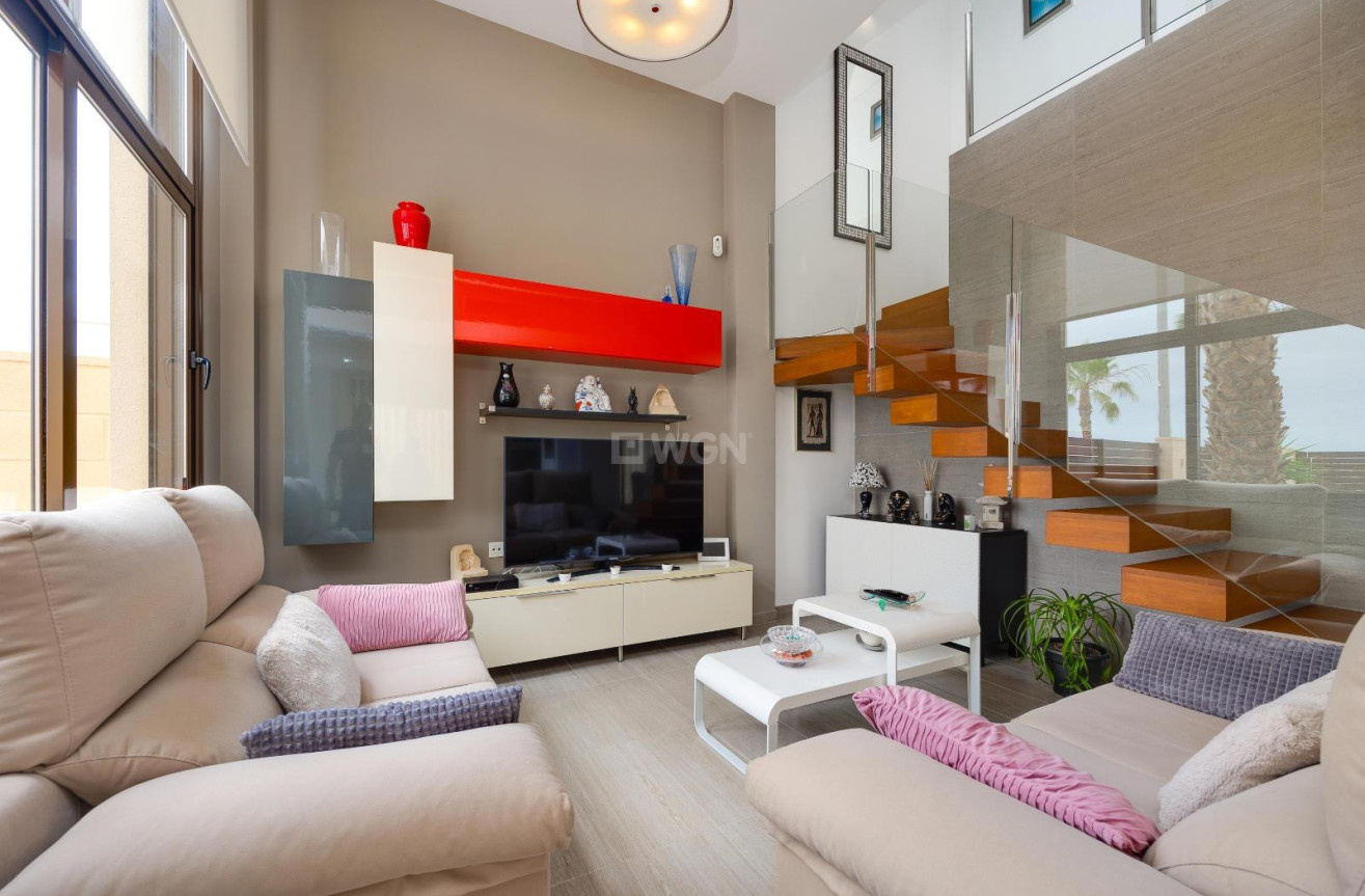 Resale - Villa - Ciudad Quesada - Pueblo Bravo