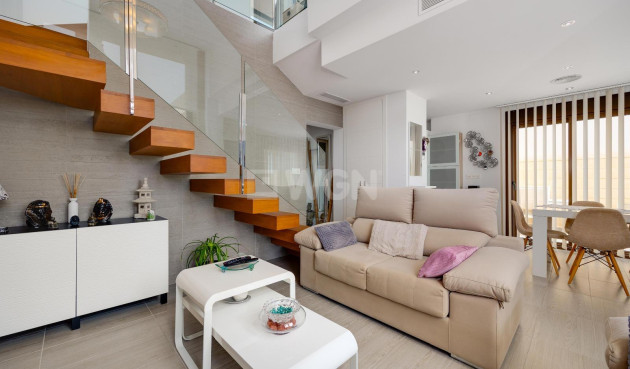Resale - Villa - Ciudad Quesada - Pueblo Bravo