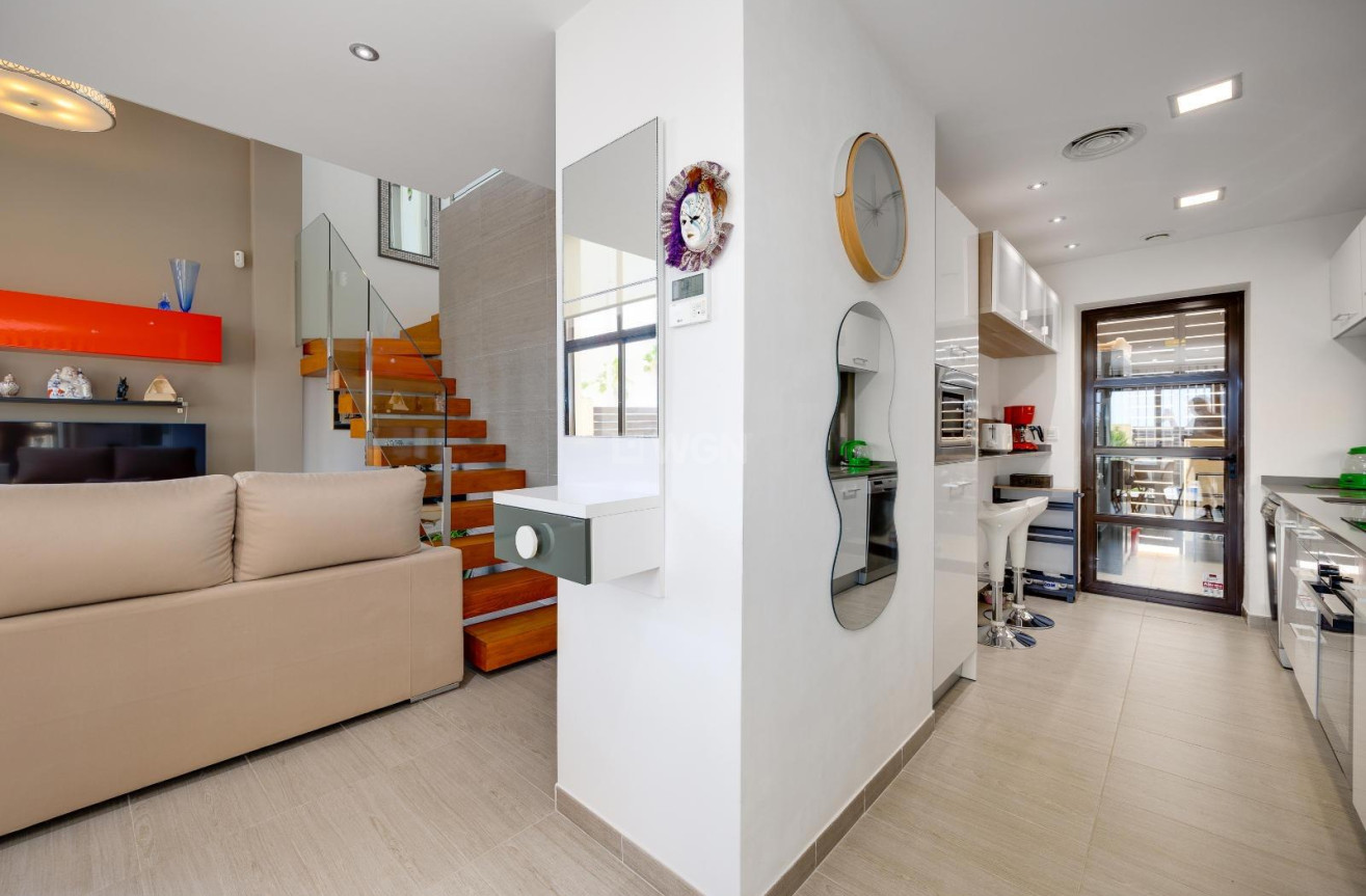 Resale - Villa - Ciudad Quesada - Pueblo Bravo