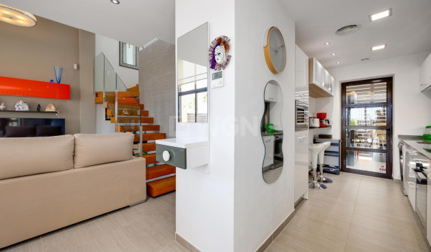 Resale - Villa - Ciudad Quesada - Pueblo Bravo
