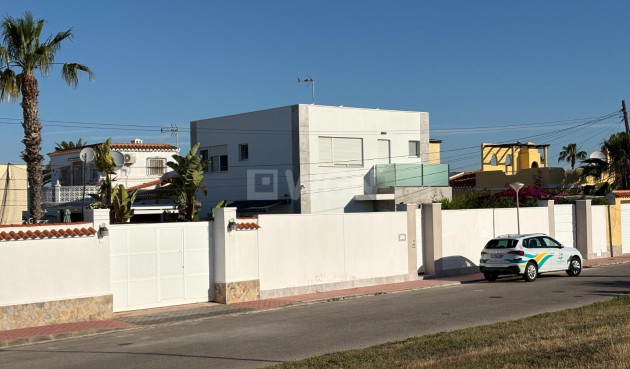 Wiederverkauf - Villa - Torrevieja - La Siesta - El Salado - Torreta
