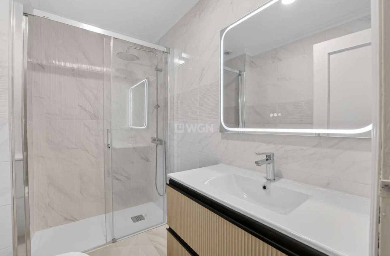 Odsprzedaż - Mieszkanie w bloku - Torrevieja - Costa Blanca