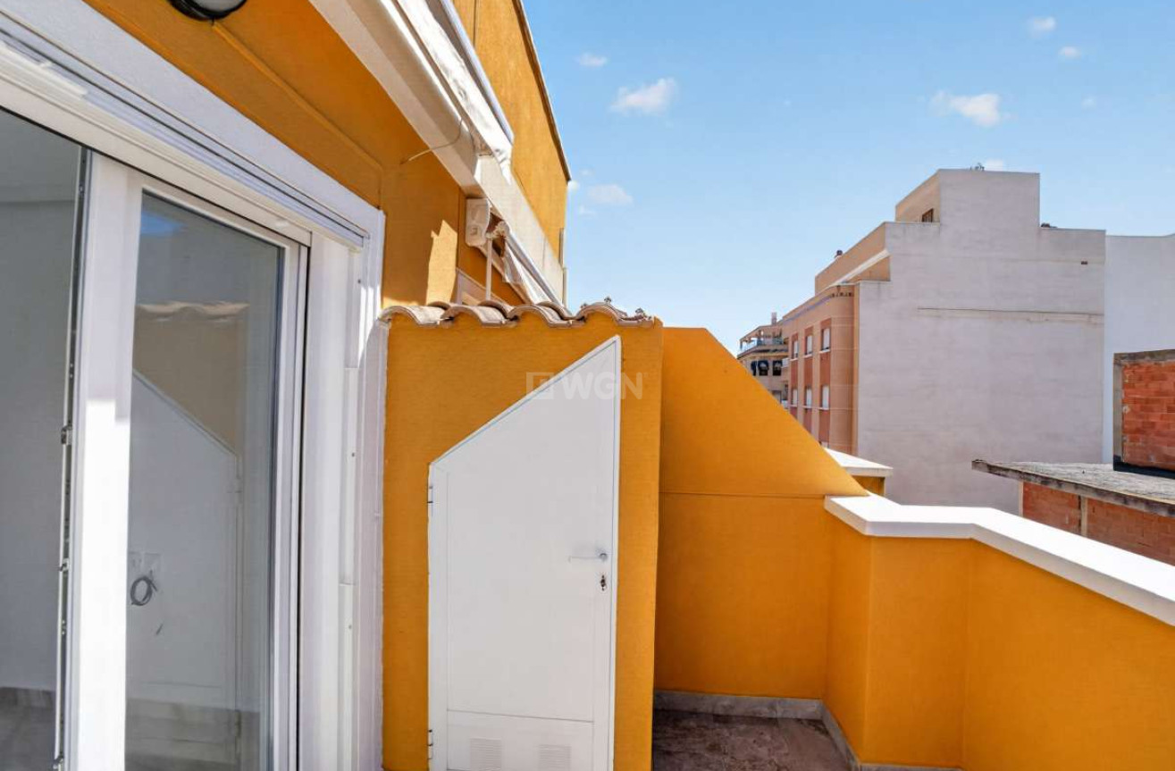 Odsprzedaż - Mieszkanie w bloku - Torrevieja - Costa Blanca