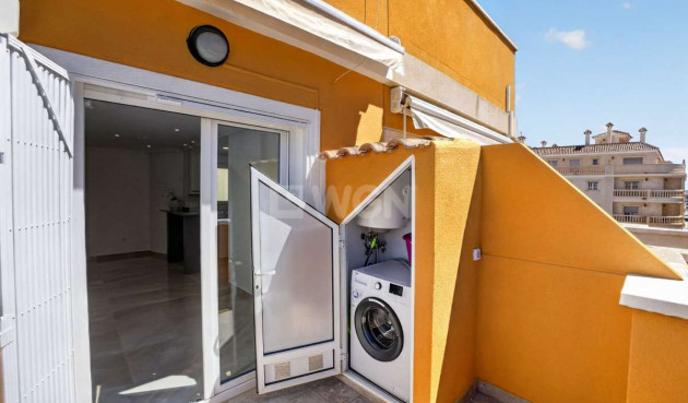 Odsprzedaż - Mieszkanie w bloku - Torrevieja - Costa Blanca